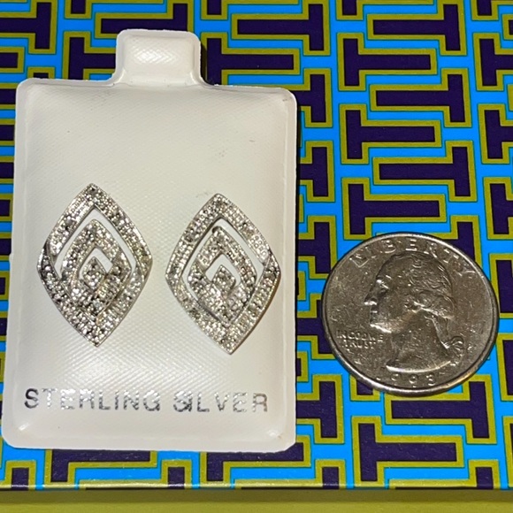 Diamond earrings - Picture 4 of 5